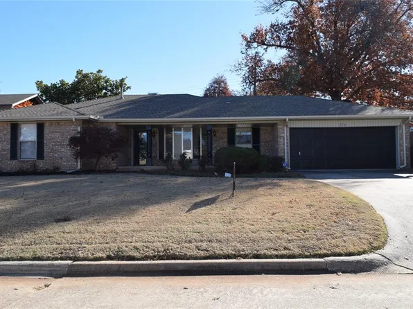 216 Randall Dr, Midwest City, OK 73110