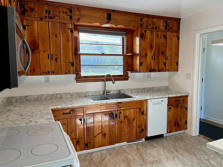 Kitchen sink