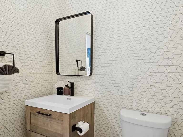 1923 E Monterey Way — Photo 12