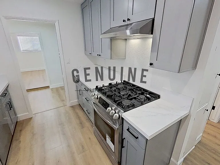 1145 W McFadden Ave — Photo 13