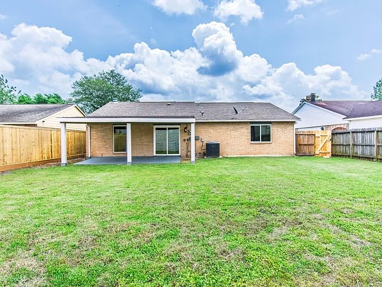 318 Willoughby Dr — Photo 31