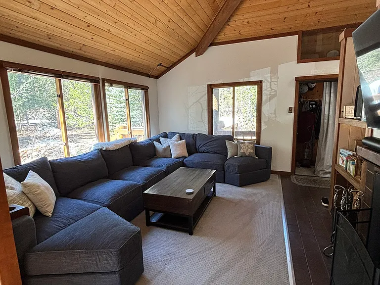 100 Winding Creek Rd #9 — Photo 2