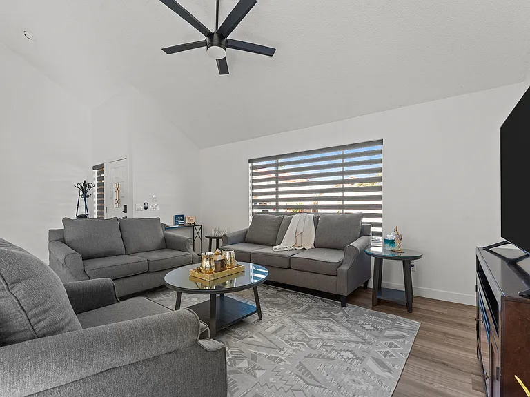 11417 W Orange Blossom Ln — Photo 50