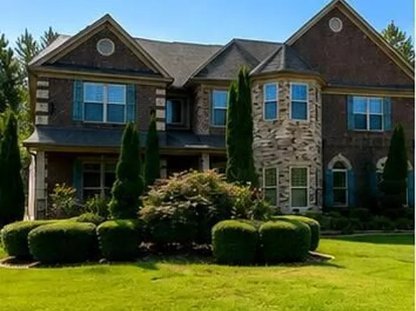 2202 Golden Eagle Dr, Locust Grove, GA 30248