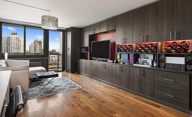 Rented by Oxford Property Group | media 18