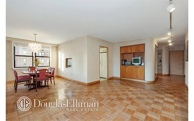 Sold by Douglas Elliman | media 7