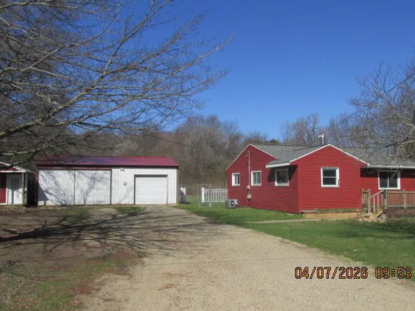 1161 102nd Ave, Plainwell, MI 49080
