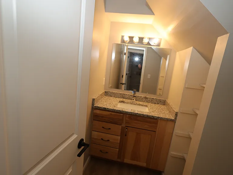 301 Ridge St #F — Photo 9