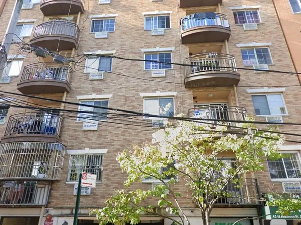 43-18 Robinson Street #2D, Flushing, NY 11355