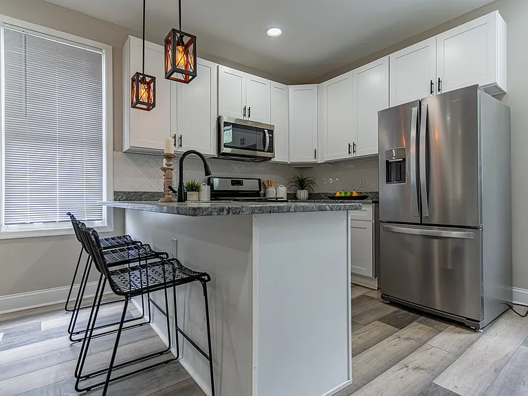 426 Evesham Ave — Photo 8