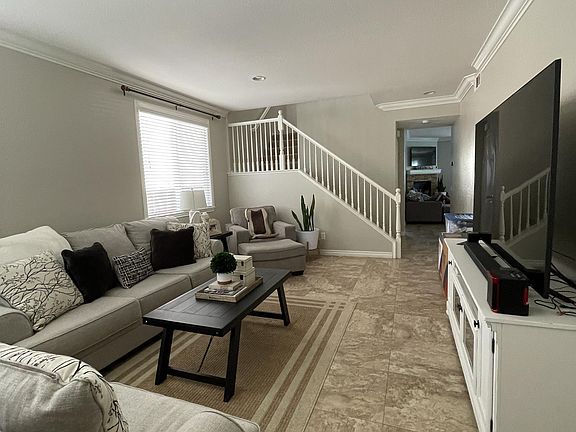 3rd image of 38268 Tranquila Ave