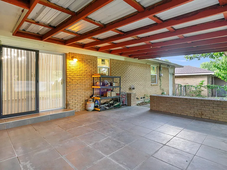 406 N Bonham Dr — Photo 33