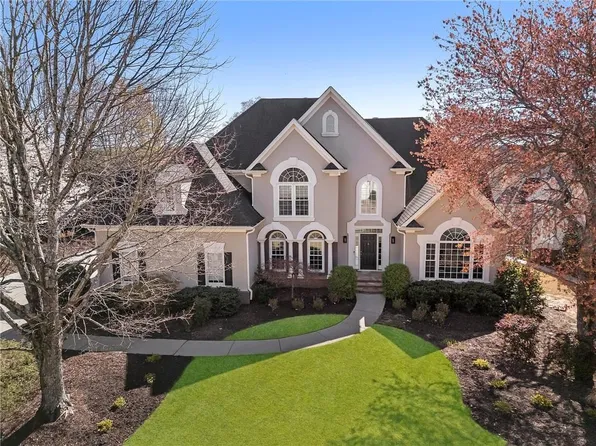 700 Clubside Dr, Roswell, GA 30076