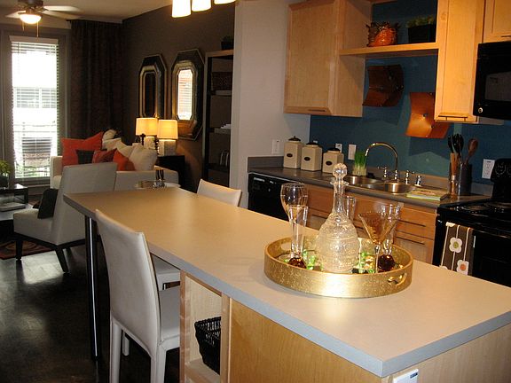 3rd image of 351 N 5th St APT 1365
