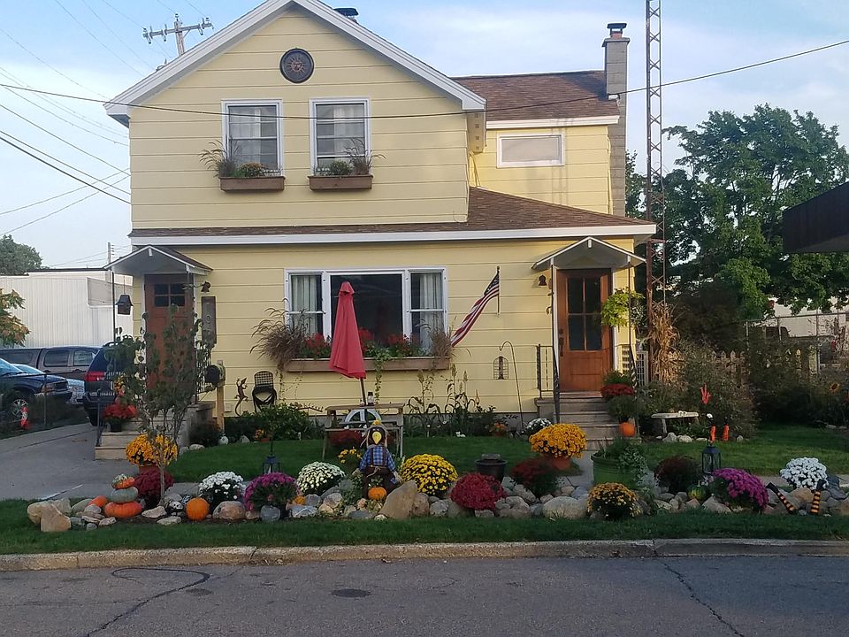 1st image of 106 1/2 N 2nd St