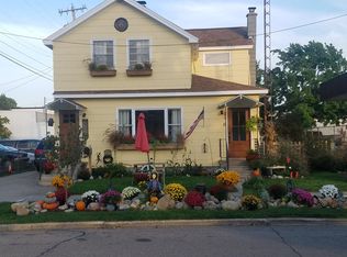 106 1/2 N 2nd St, Grand Haven, MI 49417
