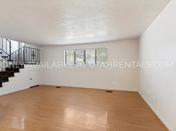 232 W Foxbridge Dr, Midvale, UT 84047