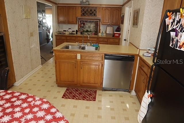 2nd image of 28 Sun Air Blvd E
