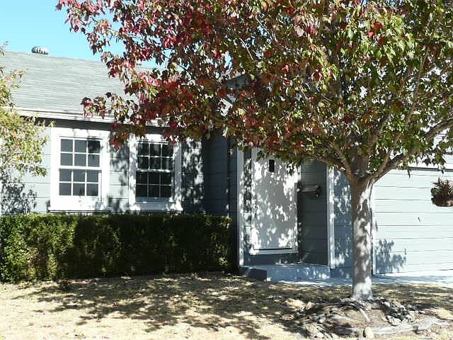 1st image of 921 E Grant Pl