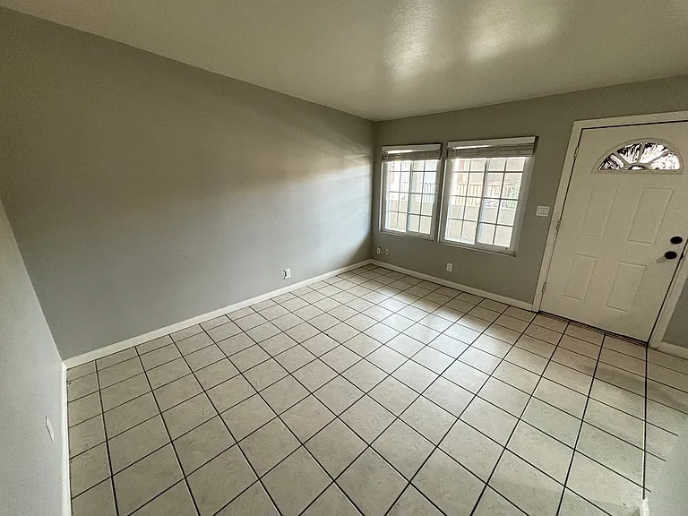 1420 Putnam Ave #6 — Photo 12