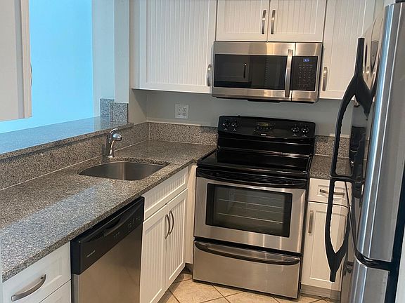2nd image of 333 Island Way APT 206