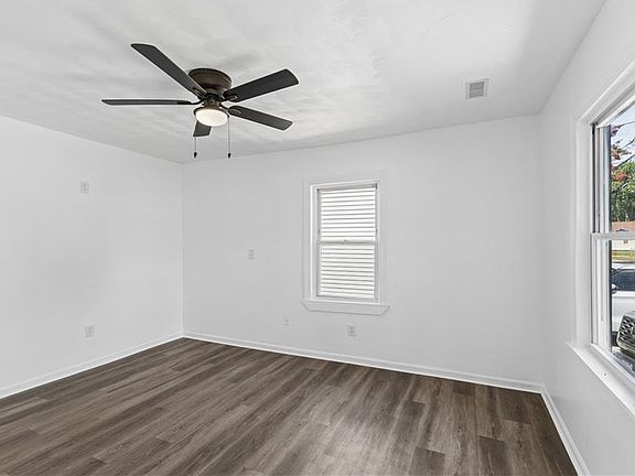 5th image of 1079 Johnstons Rd