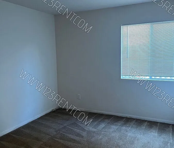 1554 Torbay Ct — Photo 12