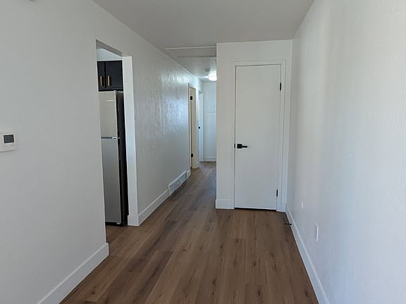 5th image of 414 S 7th Ave #414