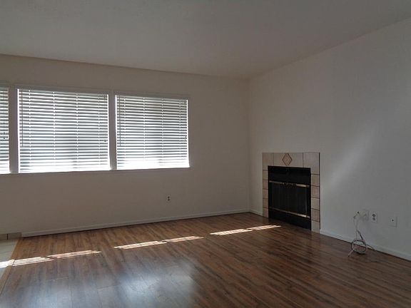 3rd image of 1310 N Normandie St #B