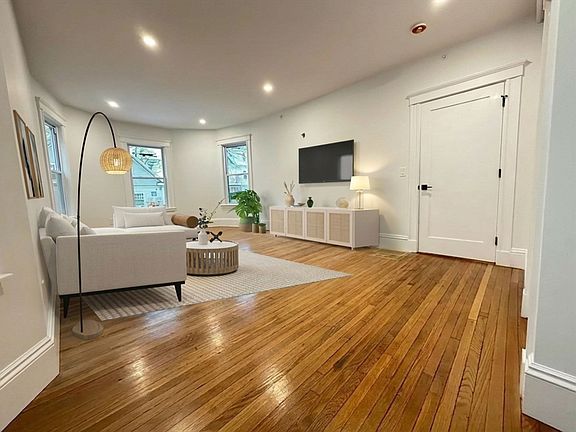 2nd image of 10 Beech St #4