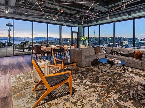 Rooftop Lounge