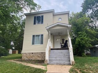 814 N 2nd St, De Soto, MO 63020