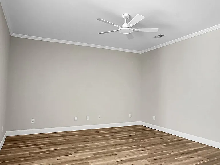 102 Lamplighter Ln — Photo 8