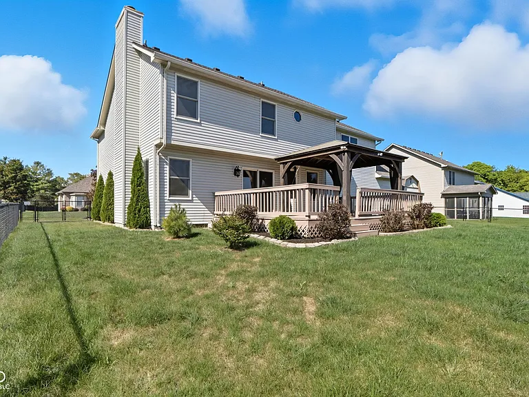7975 Meadow Bend Cir — Photo 65