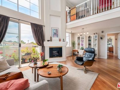7033 La Tijera Blvd APT H201, Los Angeles, CA, 90045