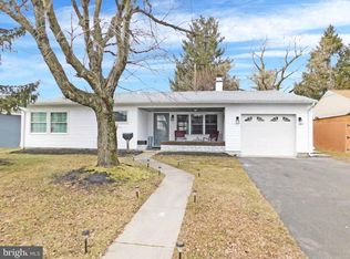 635 Auburn Rd, Fairless Hills, PA 19030