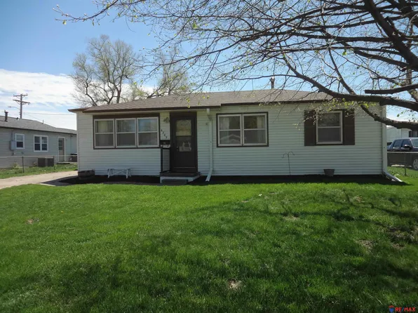 6209 H St, Omaha, NE 68117