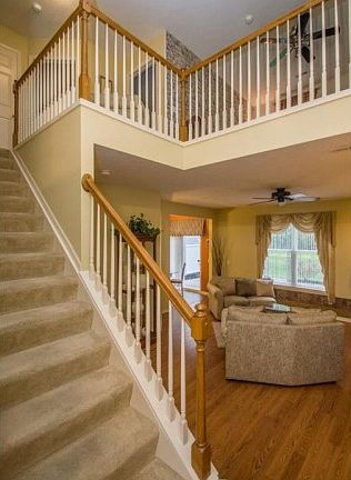 3rd image of 1554 S Yorkshire Dr