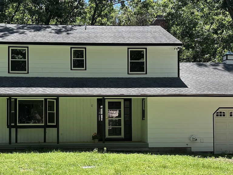 154 Riverhill Rd — Photo 1