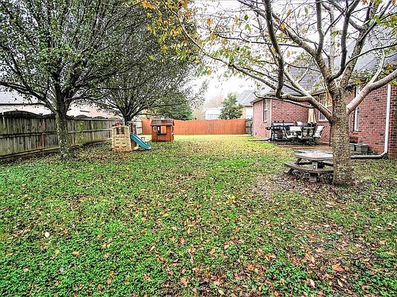 3rd image of 3019 Wentworth Ct