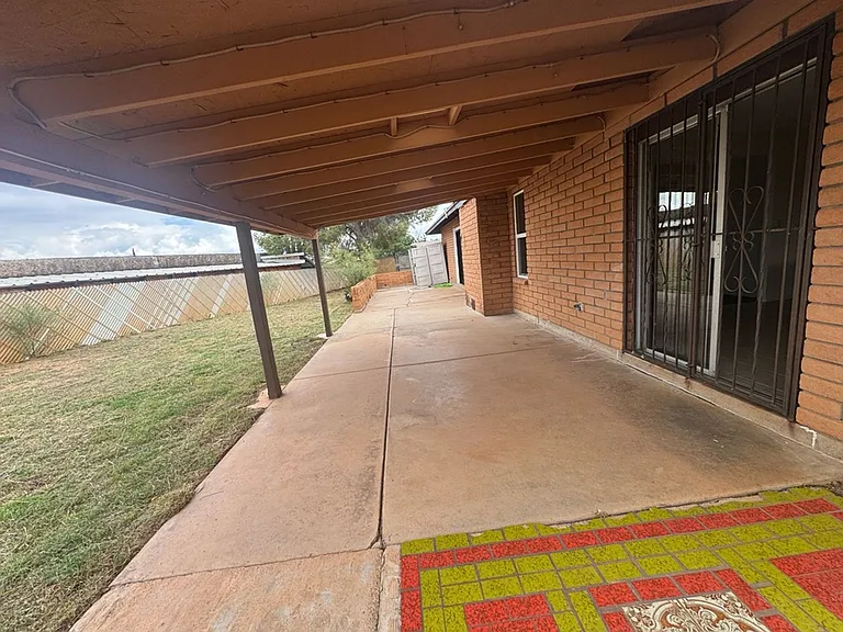 1281 N Catalina Dr — Photo 28