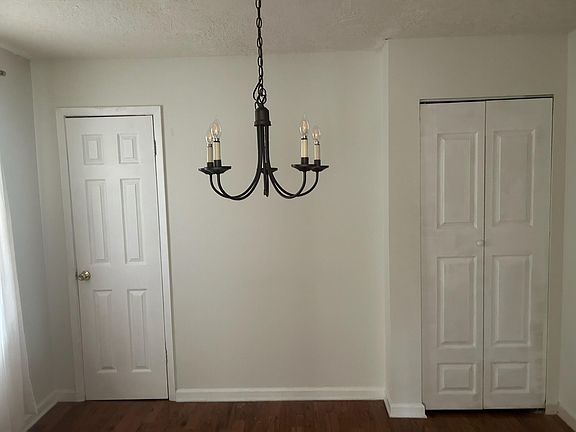 5th image of 276 Hoover Rd