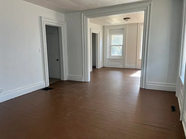 404 E Prospect Ter — Photo 8