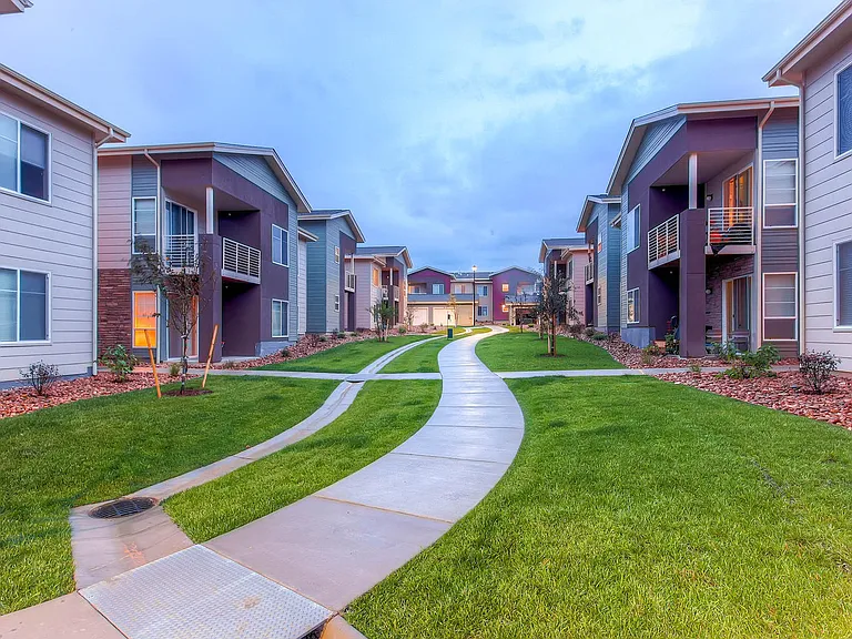 Legend Flats | Evans, CO Apartments