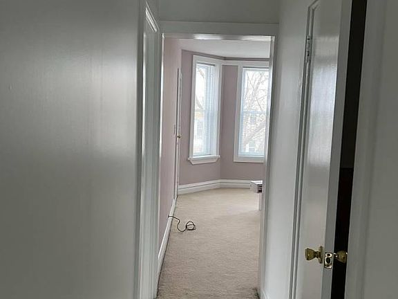 4th image of 2943 N Fairfield Ave Unit 2