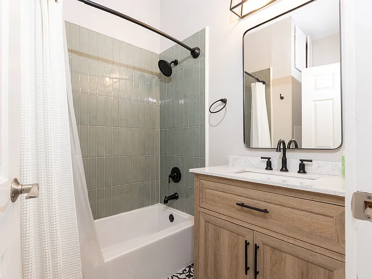 966 Charles Allen Dr NE — Photo 26