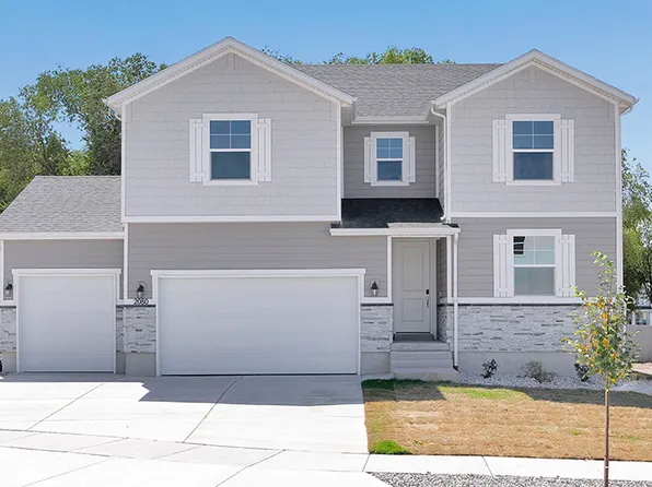 8635 N Halloran Ct, Lake Point, UT 84074