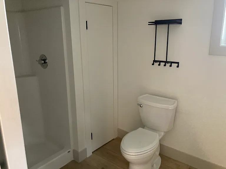 1202 Woodlawn Ave — Photo 12