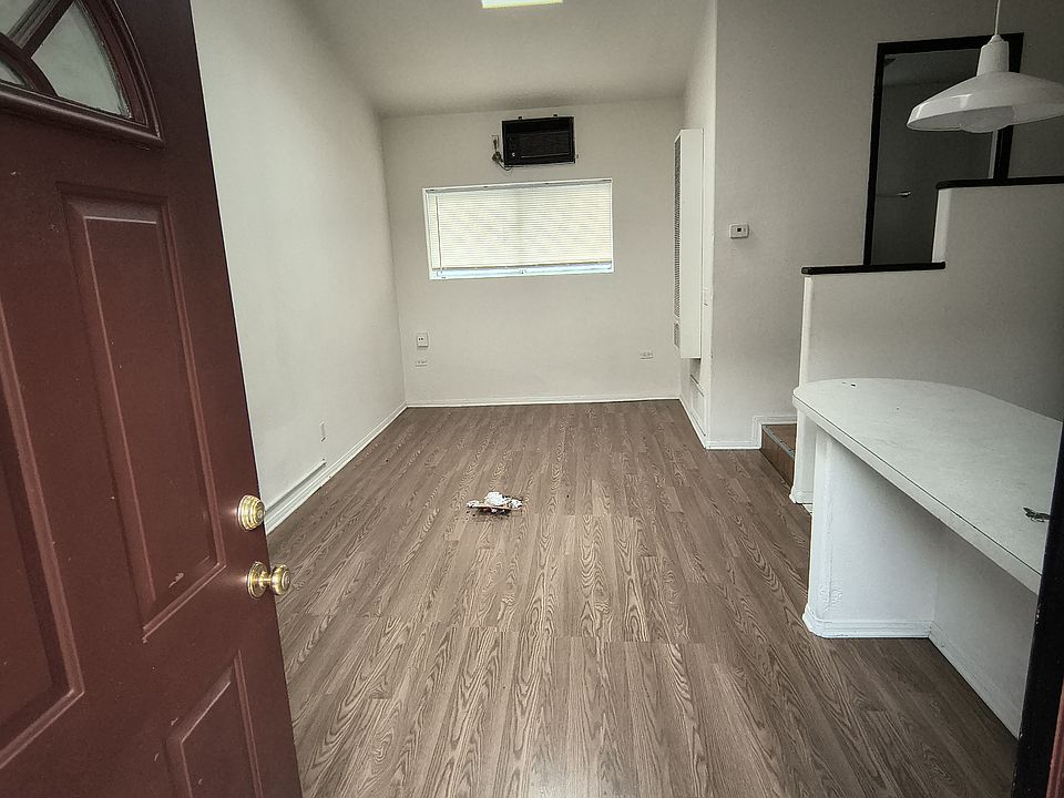 1st image of 9015-17 Campo Rd #9015-B