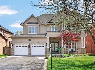 593 Maitland Dr, Pickering, ON L1W 3T6